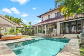 Villa New York - 4 BDR Pool Luxury Villa, next to The Forge Bali